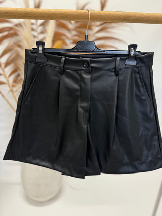 Kunstleder Short schwarz