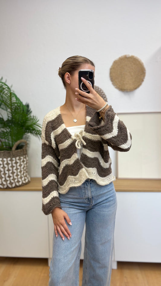 Wellenstrickjacke