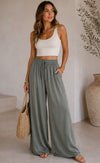 Olivefarbende Satinhose