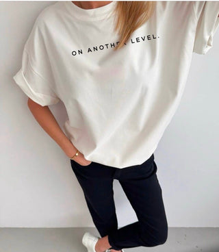 Damen T-Shirt weiß – “on another level”