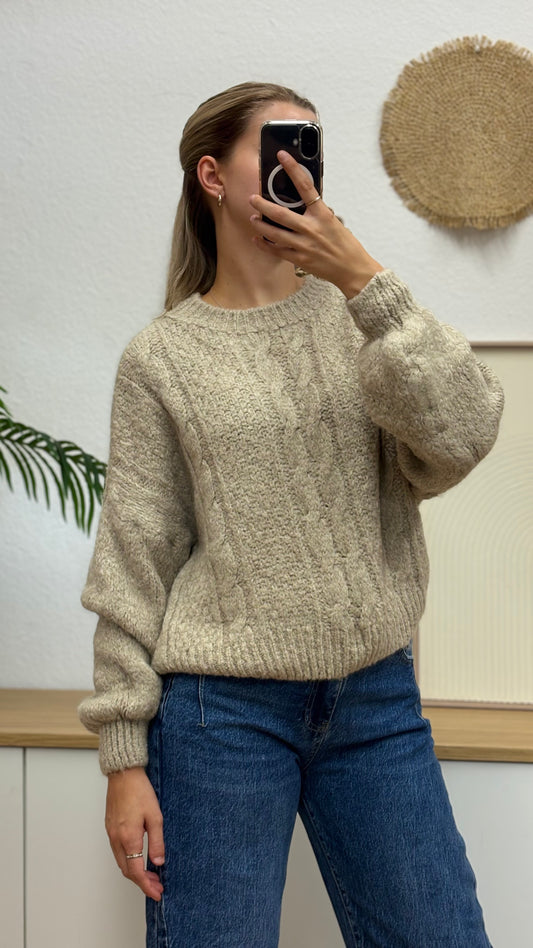 Pullover mit Zopfmuster