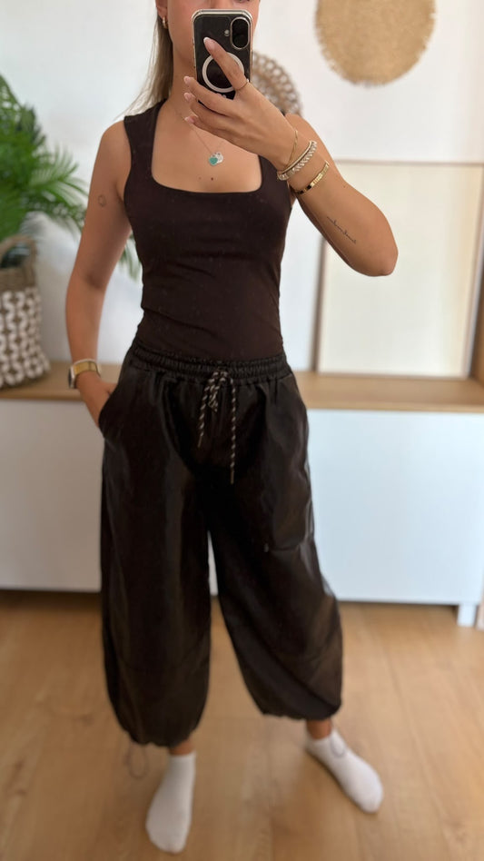 Vegane Lederhose mit Gummizug